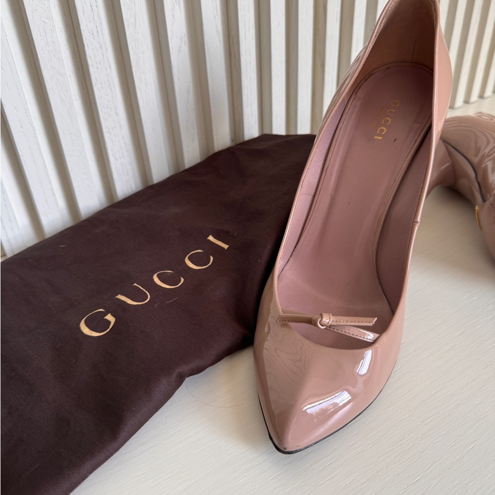 Vintage Gucci Nude Heels